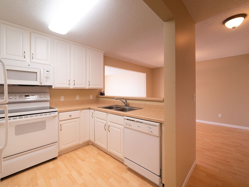 Cutters Grove Apartment Homes 2901 Cutters Grove Ave Anoka, MN Zillow