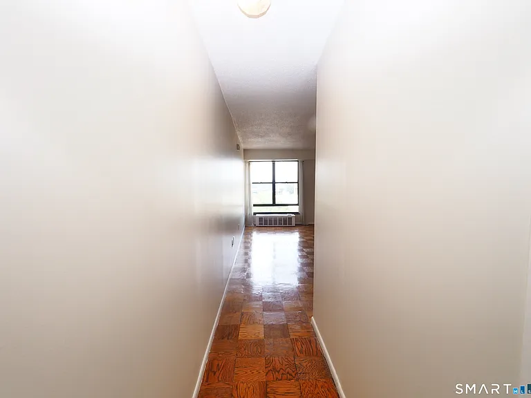 44 Strawberry Hill Ave #7B — Photo 19