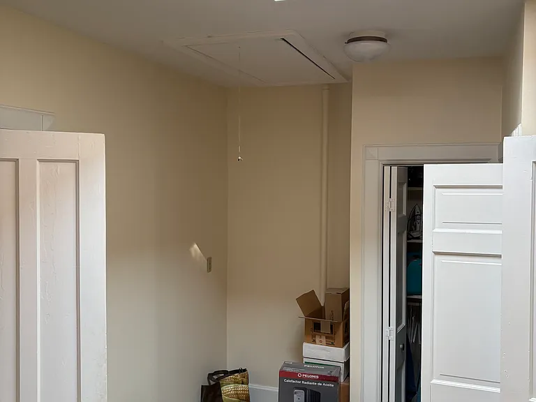 136 Lancaster St — Photo 31