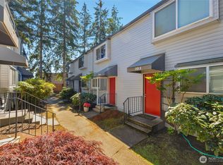 105 146th Ave SE #E2, Bellevue, WA