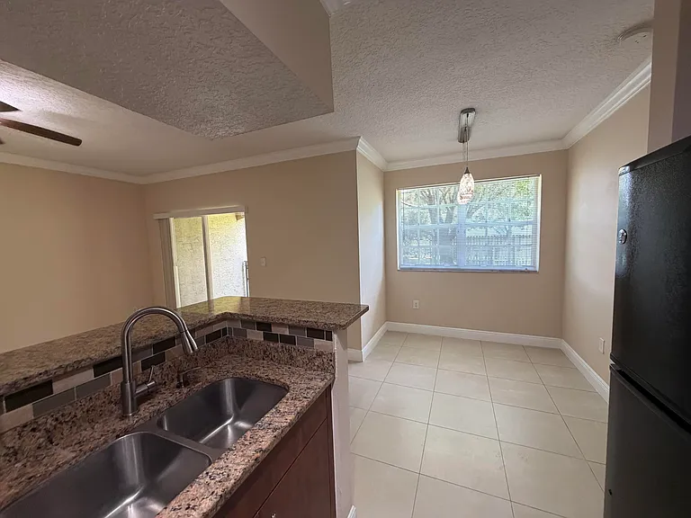 11601 SW 2nd St #21104 — Photo 11