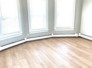 42 Rowe Ave FLOOR 3, Pawtucket, RI 02861
