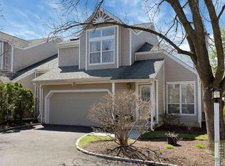 162 Colonial Rd APT 1, Stamford, CT 06906