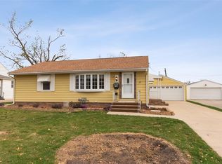 1241 20th St SW, Cedar Rapids, IA 52404