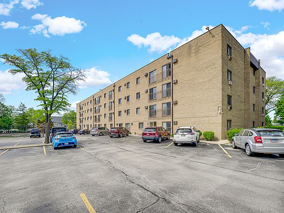 2nd image of 1133 S Finley Rd APT 310