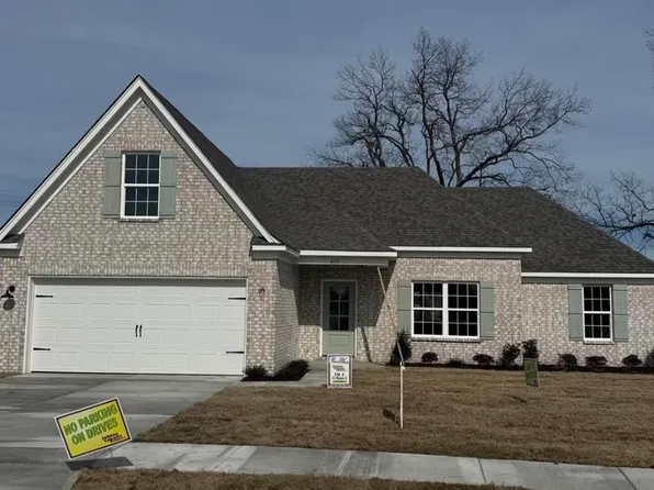 455 Magnolia St, Marion, AR 72364
