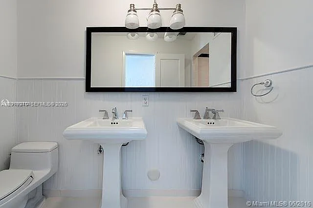 320 W 55th St — Photo 12
