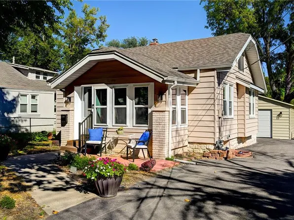 2317 S Scott Ave, Independence, MO 64052