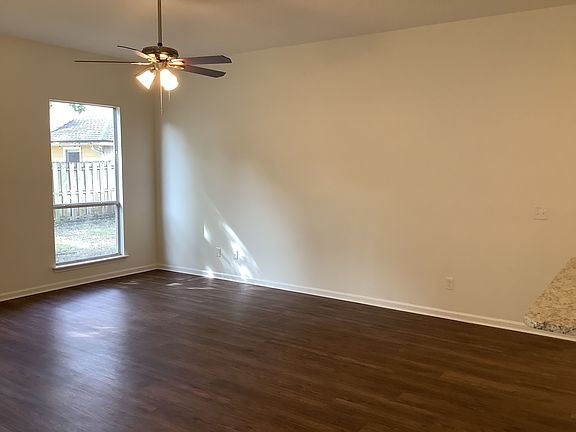5th image of 805 E Doty Branch Ln