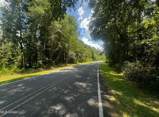 7 Lamar St, Lucedale, MS 39452