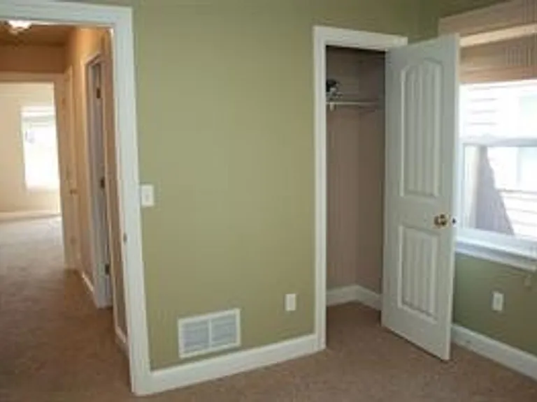 93 Engberg Ln — Photo 6