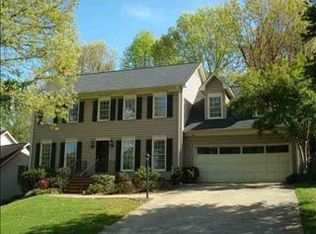 16 River Way Dr, Greer, SC 29651