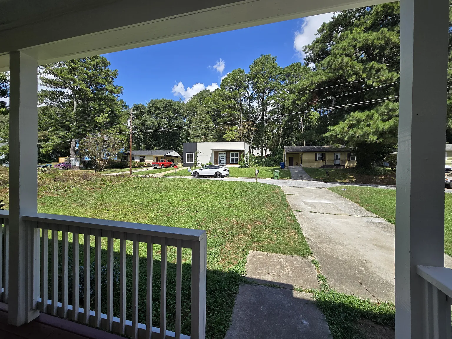 5 bed, 2058 sqft, $3,700 — Photo 4