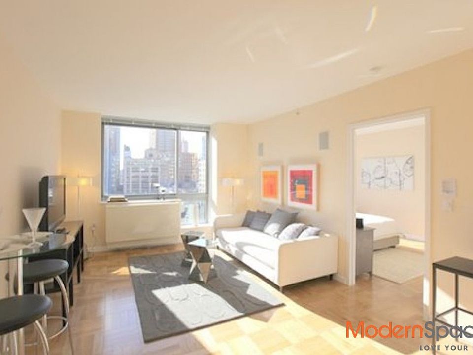 2nd image of 277 Gold St APT 9M