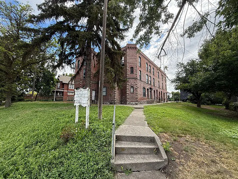 Natalie Apartments! — Photo 1