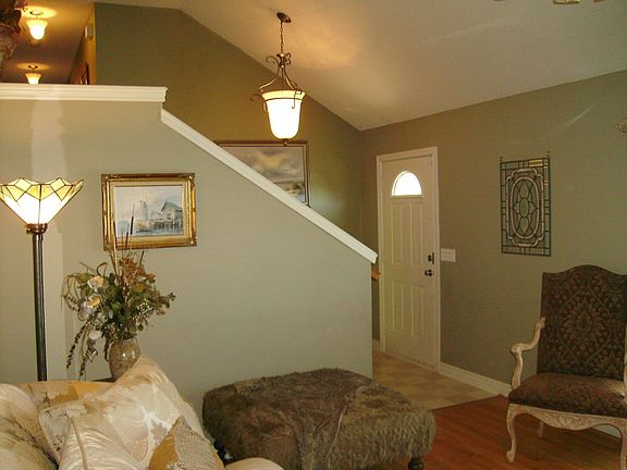 3rd image of 15666 Conser St
