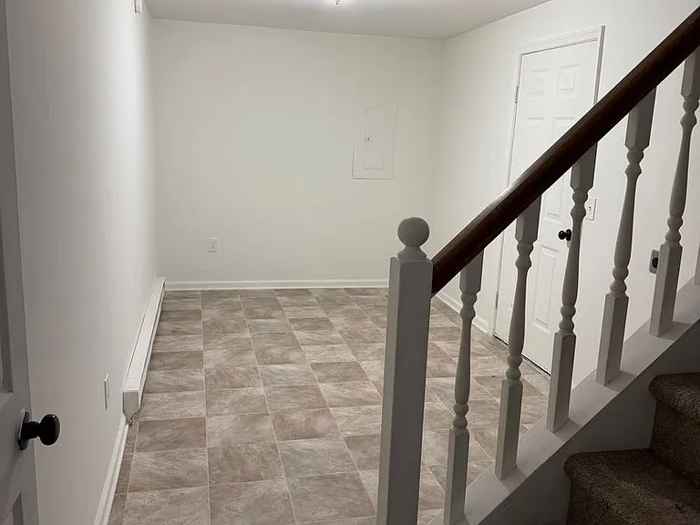 129 S Front St — Photo 16