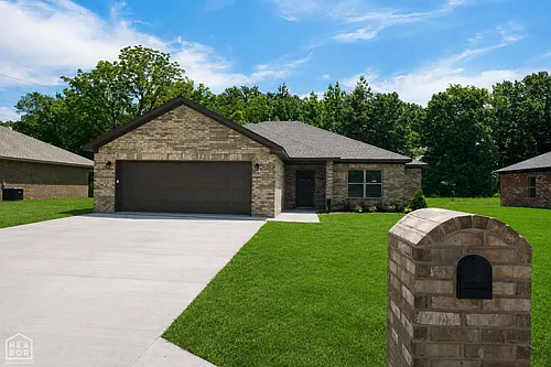 5402 Lotus St Photo 1