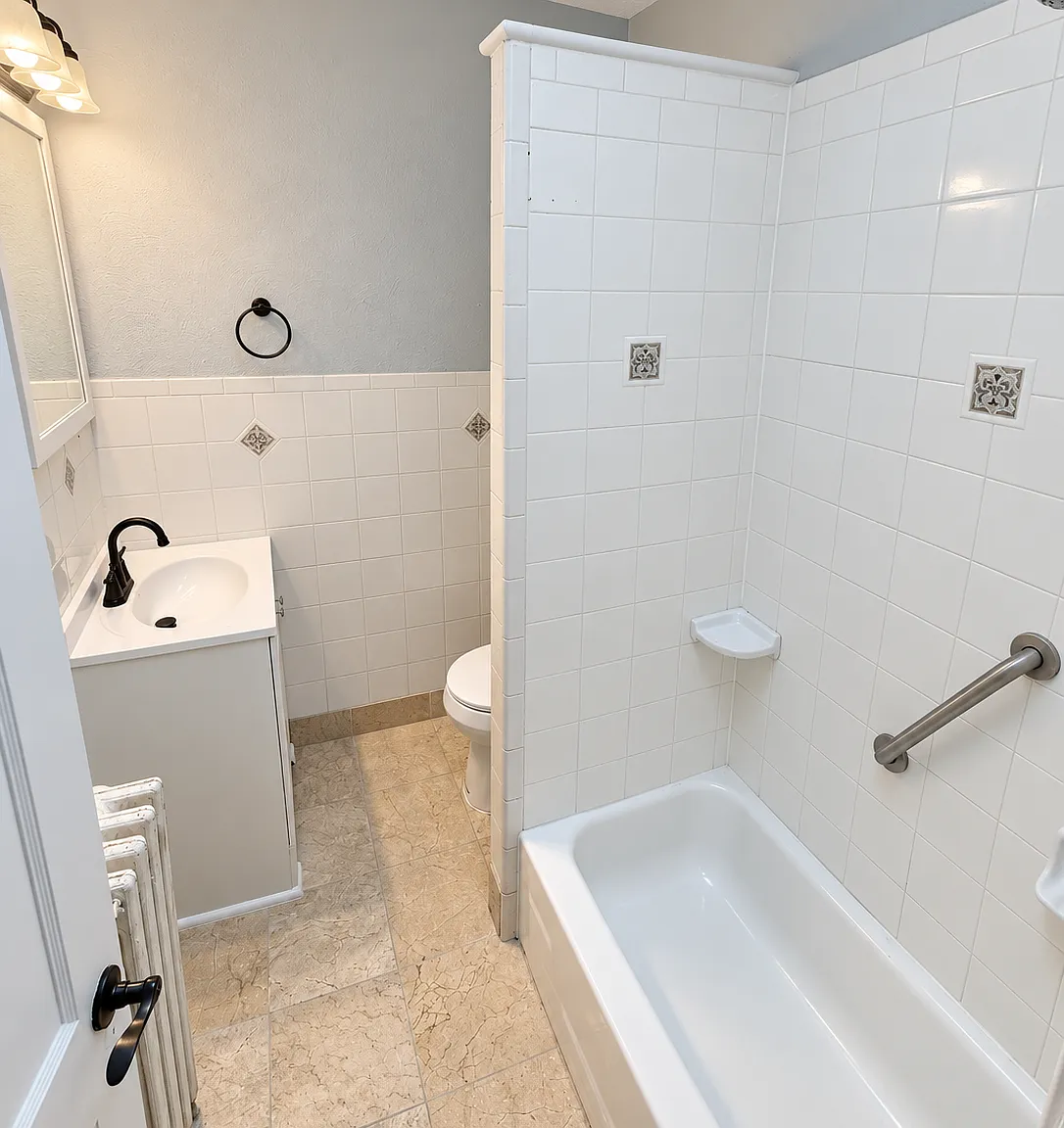 4 bed, 1400 sqft, $2,350 — Photo 3