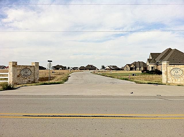 2nd image of 326 Montana Ct