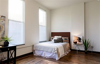 4th image of 1533 Elm St APT 2