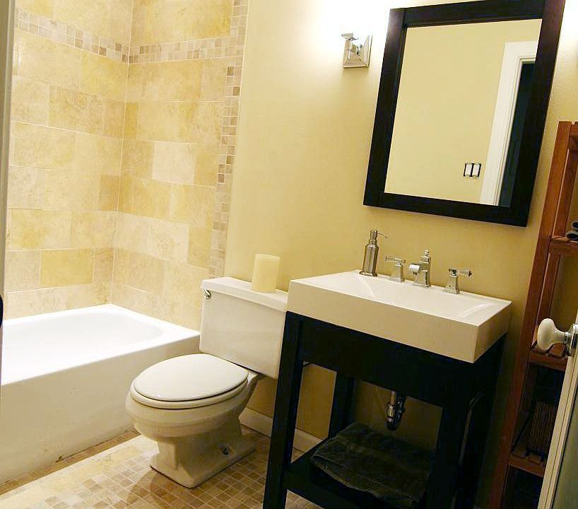 2nd image of 301 E 4th St APT 317