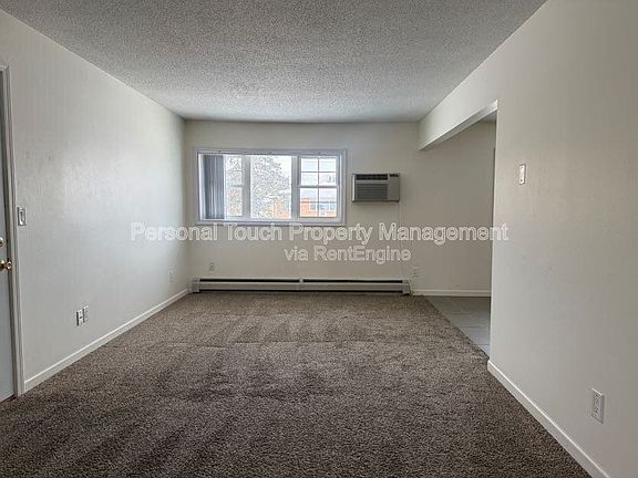 3rd image of 912-18 1/2 St S Unit 3