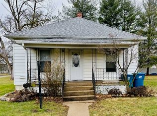 1019 S McKinley Ave, Hoopeston, IL 60942