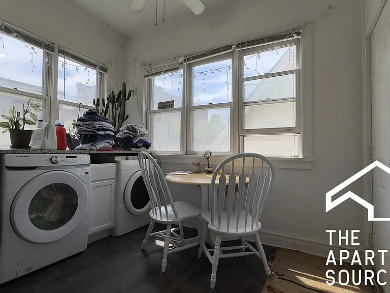1315 W Melrose St #2 — Photo 17
