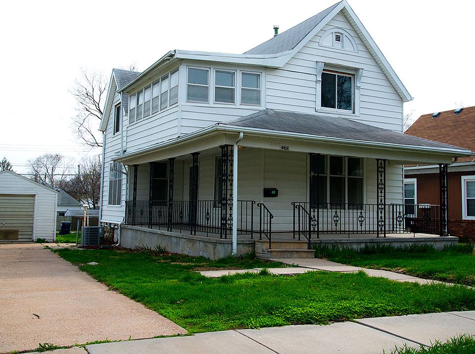 Wrap around porch
