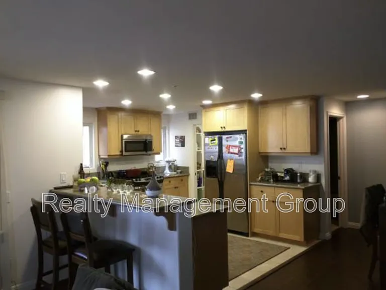 2018 Hornblend St — Photo 2