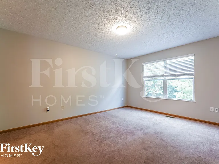 426 Flat River St — Photo 7