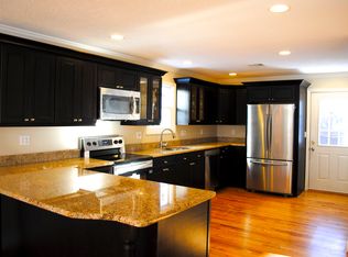 69 Pitt St, Bridgeport, CT 06606