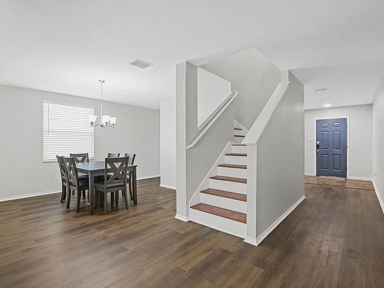 9641 Euclid Dr — Photo 8