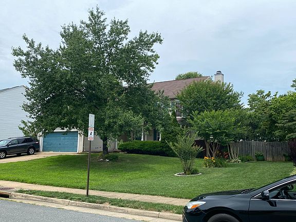 2nd image of 10 Saint Christophers Dr