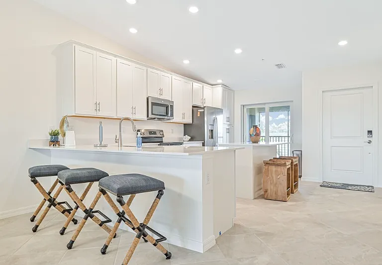 14221 Heritage Landing Blvd #922 — Photo 5