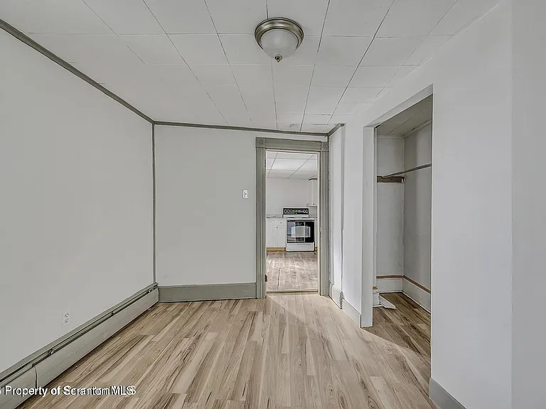 1200 Main St — Photo 15