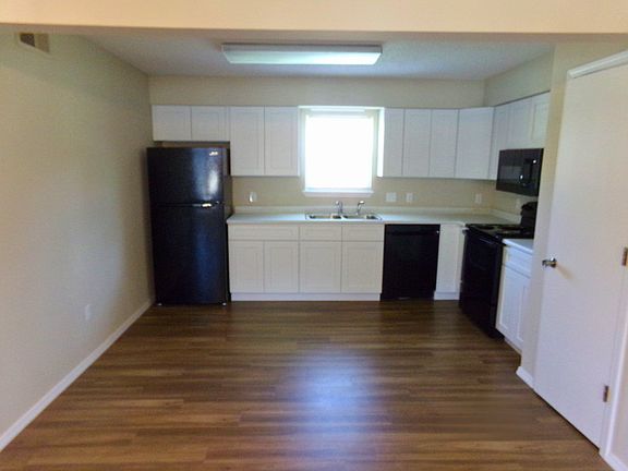 4th image of 84 E 7th St APT 1