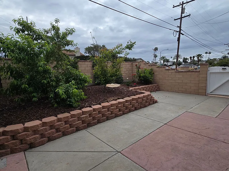 1236 Mackinnon Ave — Photo 12