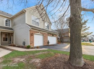 1447 Doolittle Ln, Grayslake, IL 60030