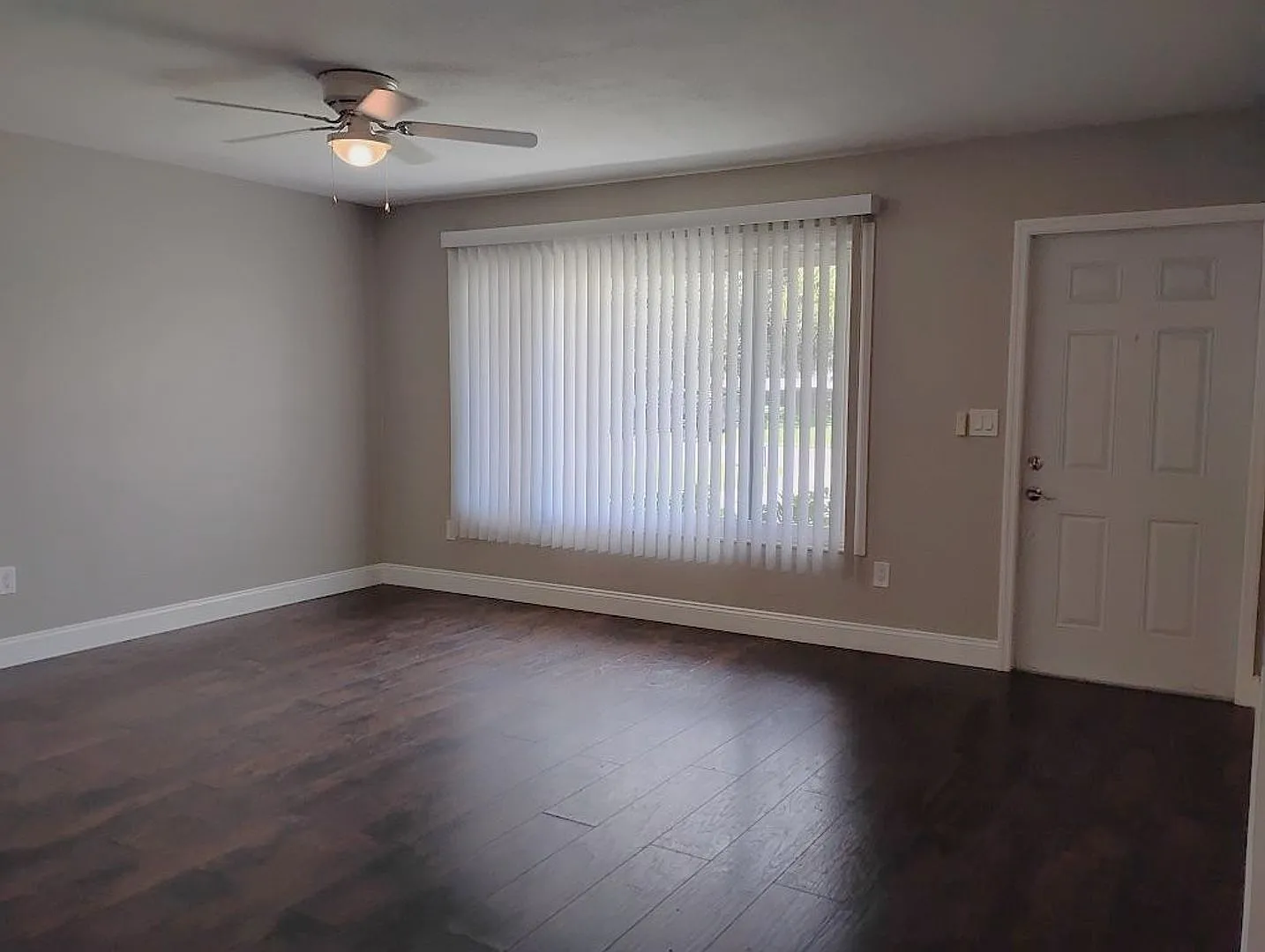 Annual Unfurnished 3 Bedroom 2 Bathroom 1 Car Garage Home located in North Port with Jockey Club ... — Photo 2