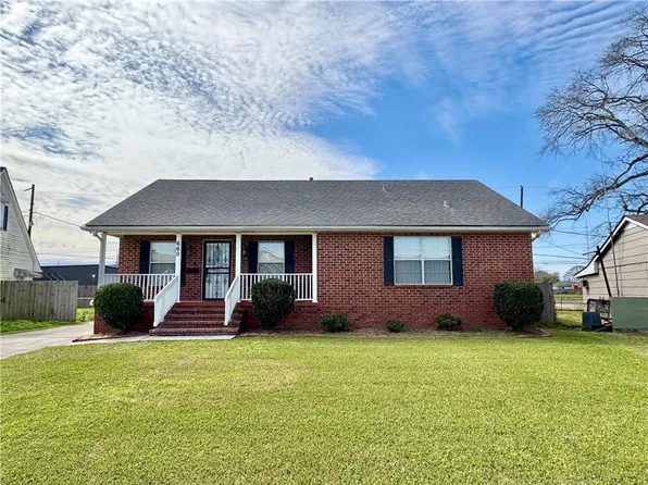 660 W Niagara Cir, Terrytown, LA 70056