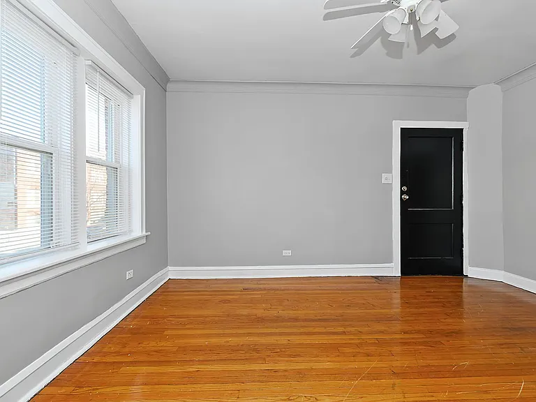 6201 S Troy St — Photo 9