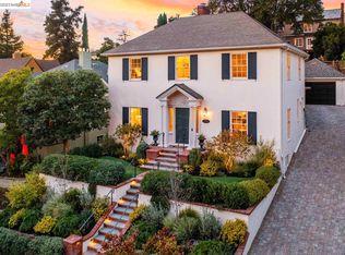 1030 Sunnyhills Rd, Oakland, CA 94610