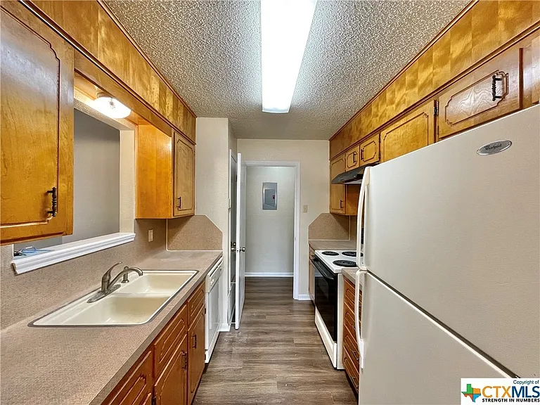 3610 Hereford Ln #B — Photo 5