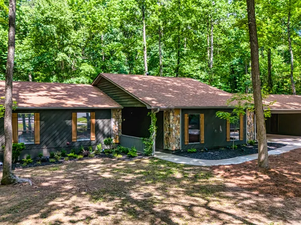 285 Huntington Ct, Fayetteville, GA 30214
