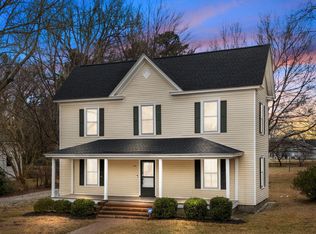 230 Chavasse Ave, Henderson, NC 27536