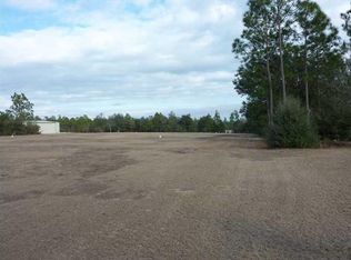 26 Sky Ln, Holt, FL 32564