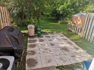 1980 Falkirk Cres, Ottawa, ON K1B4Y7