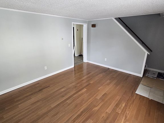 3rd image of 158 Beech St #A